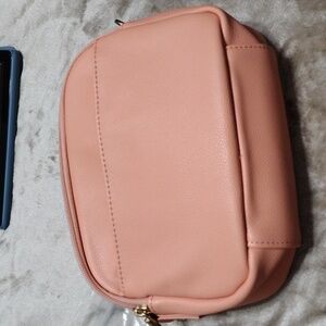 Double zip Crossbody in Coral peach